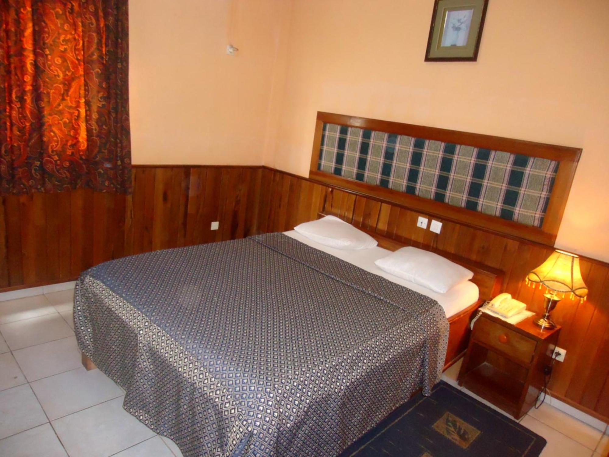 Hotel Saffana Дуала Экстерьер фото